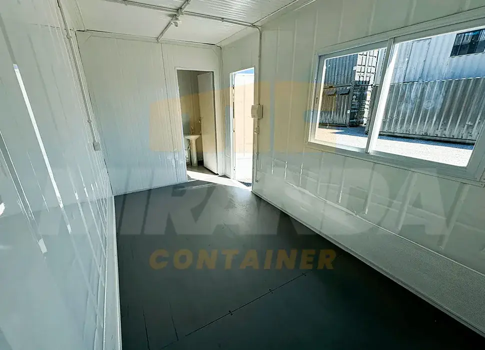 Escritorio-Alojamento-de-06-Metros-Com-Banheiro-Prata-Miranda-Container-Aluguel-Locacao-Agro-Construcao-Civil-Venda-Container-11 (1)