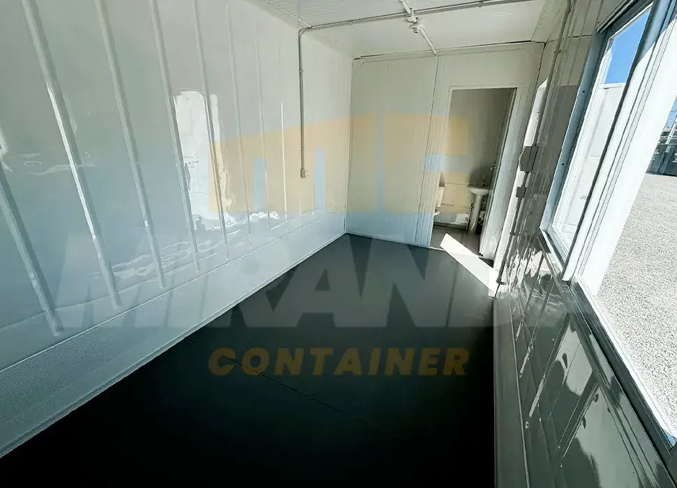 Escritorio-Alojamento-de-06-Metros-Com-Banheiro-Prata-Miranda-Container-Aluguel-Locacao-Agro-Construcao-Civil-Venda-Container-12 (1)