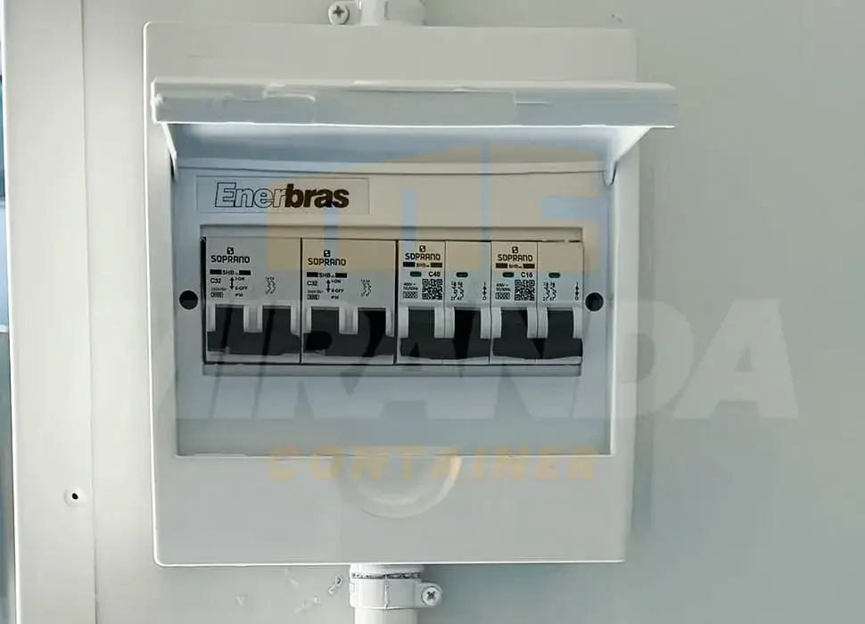 Escritorio-Alojamento-de-06-Metros-Com-Banheiro-Prata-Miranda-Container-Aluguel-Locacao-Agro-Construcao-Civil-Venda-Container-16 (1)